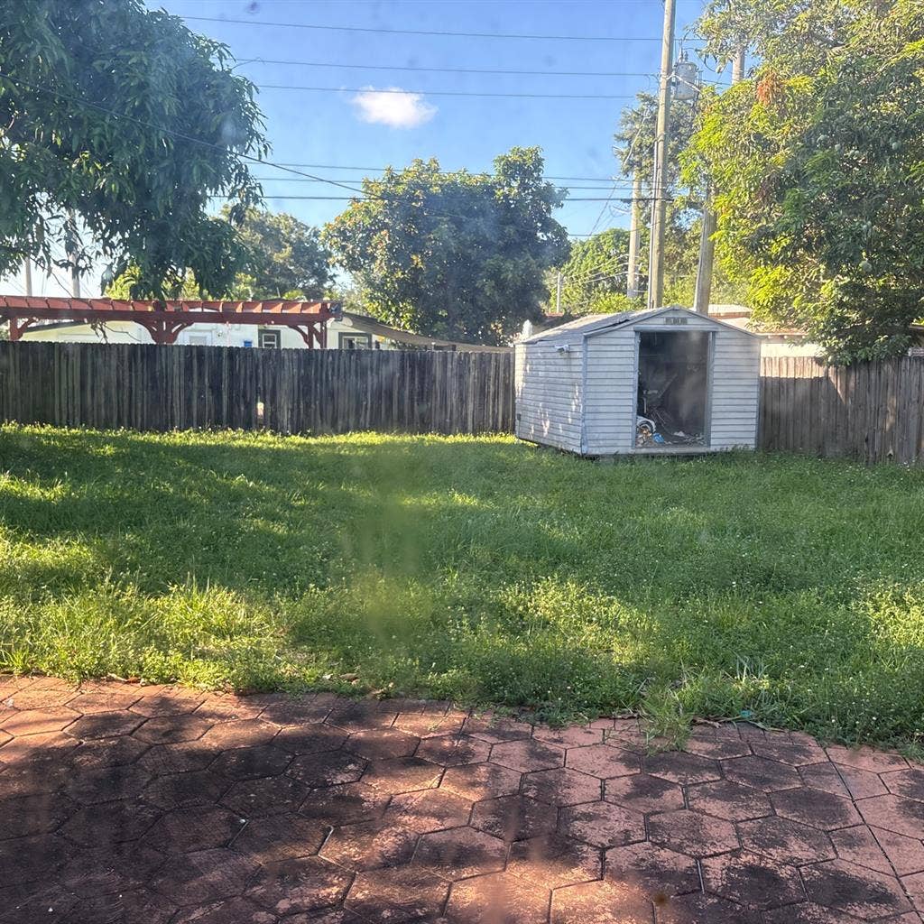 1-2 rooms for Rent