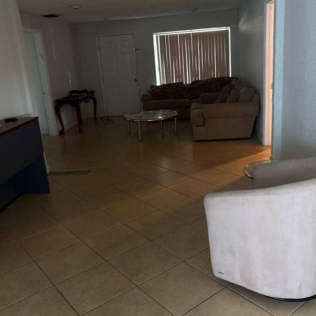 1-2 rooms for Rent
