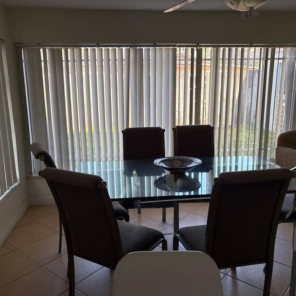 1-2 rooms for Rent