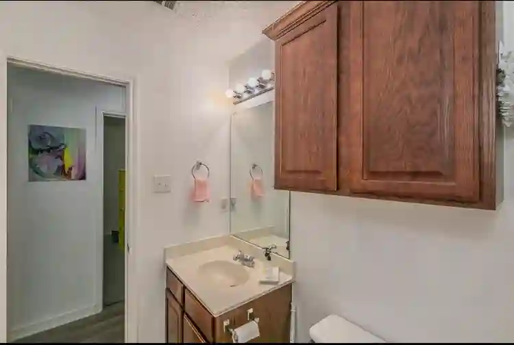 Room available FW/Keller