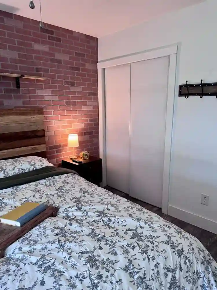 Room For Rent