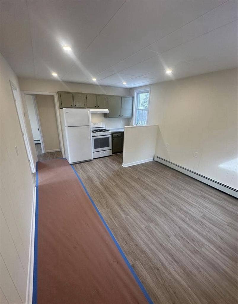 2 STANDARD BEDROOM FOR RENT