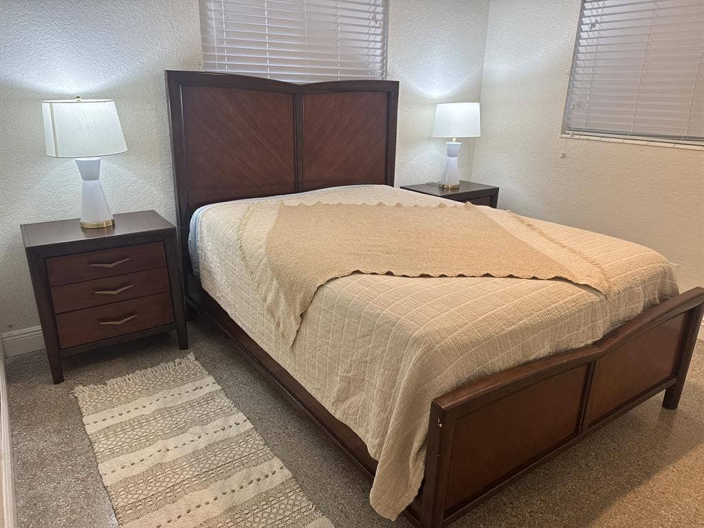 Master bedroom for rent