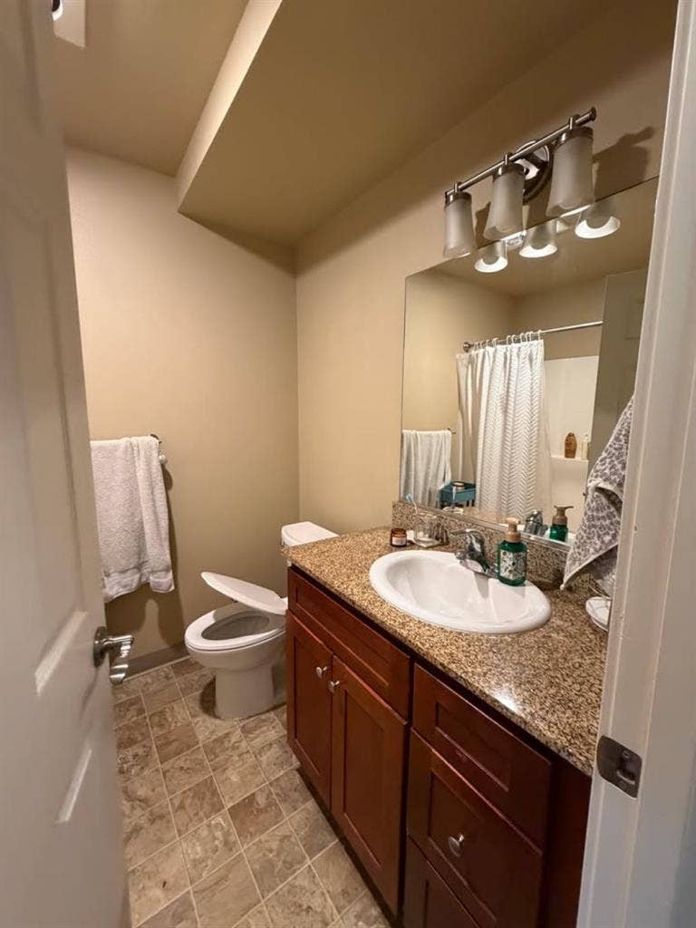 CAMPUS TOWNHOUSEE