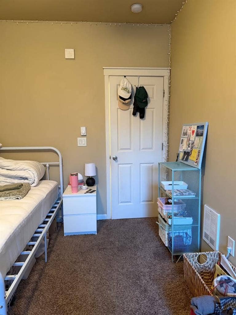 CAMPUS TOWNHOUSEE