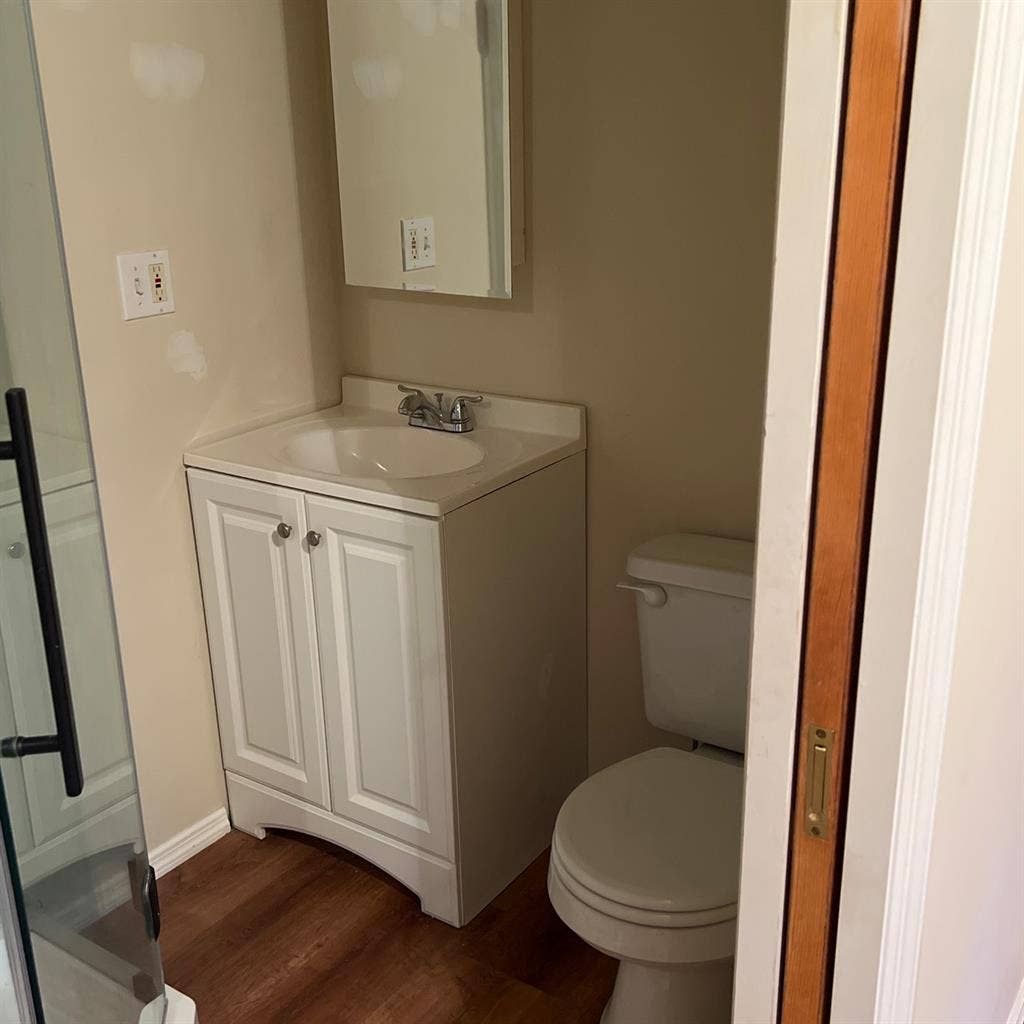 Small Studio with Private Entrancee