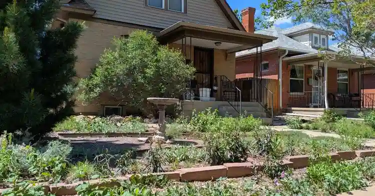 Room in a 3BR in Sunnyside