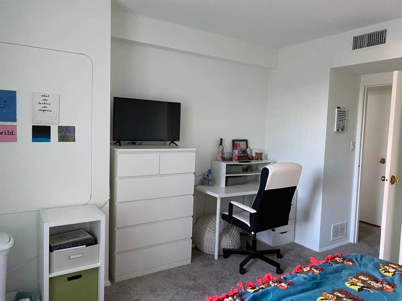 Private Room and Bathroom 2b2b