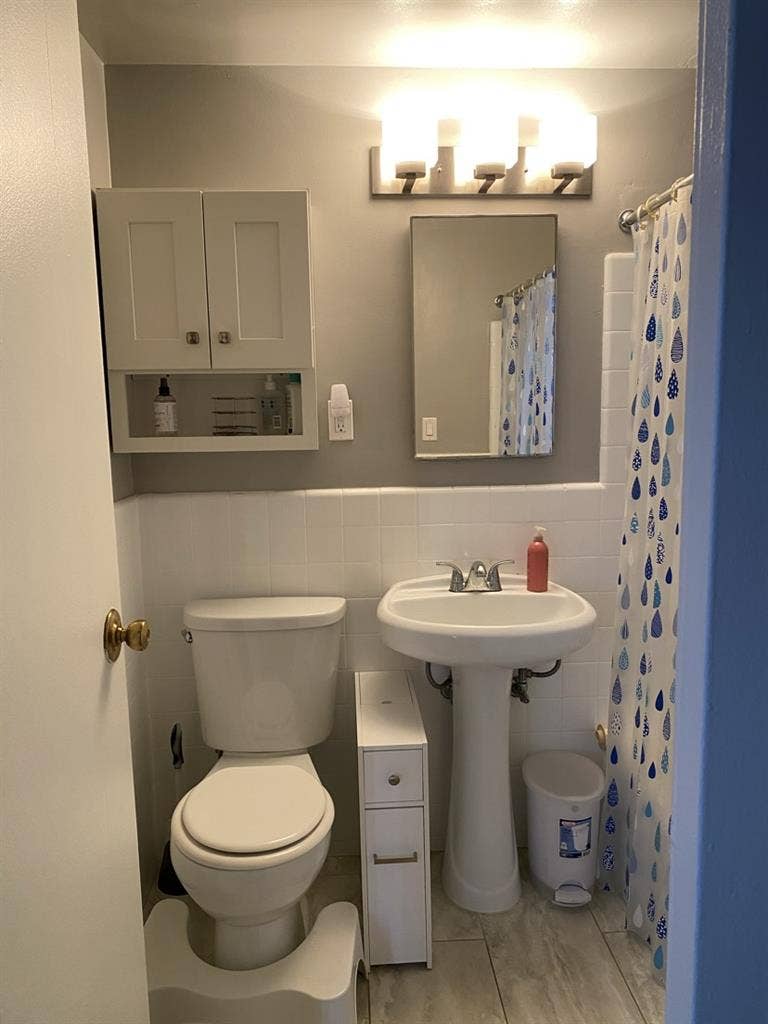 Private Room and Bathroom 2b2b