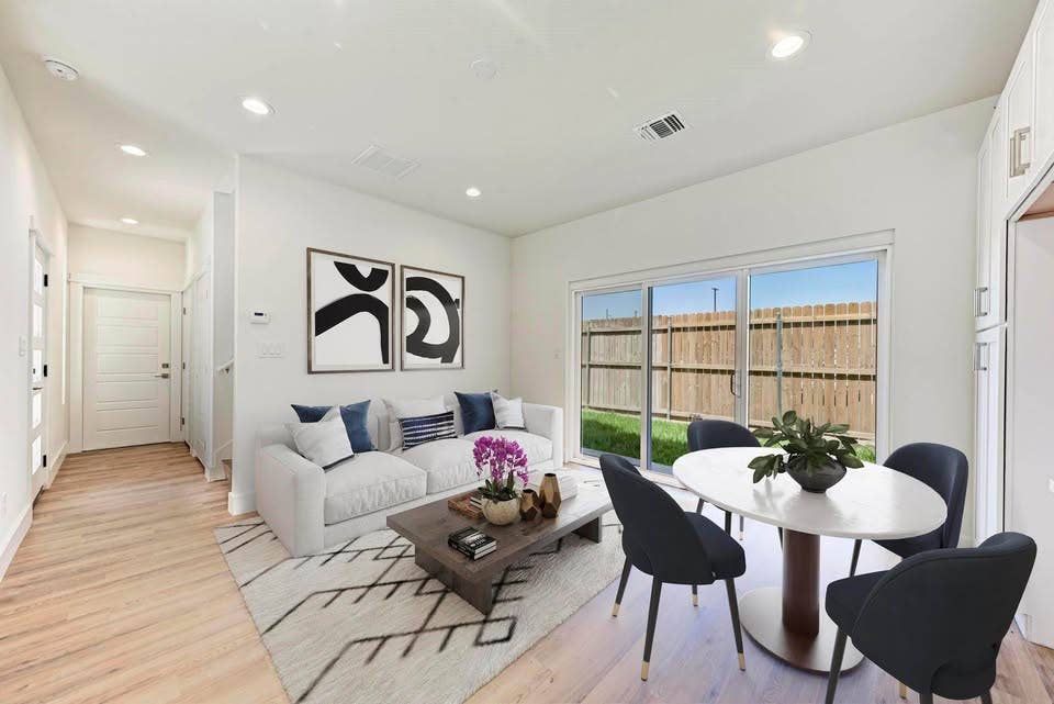 Private Balcony with Skyline Views!