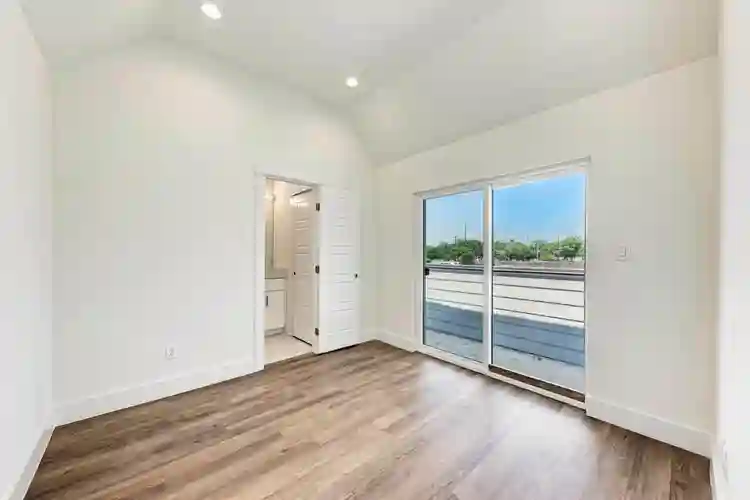 Private Balcony with Skyline Views!