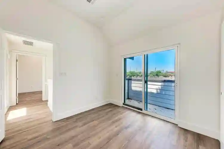 Private Balcony with Skyline Views!