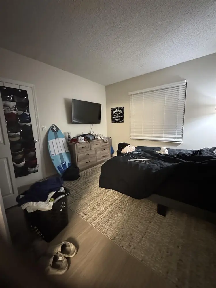 1 bed 1 private bath