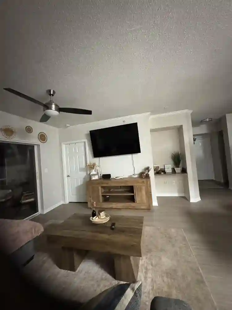 1 bed 1 private bath