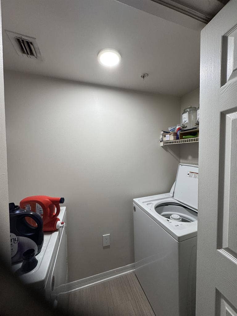 1 bed 1 private bath
