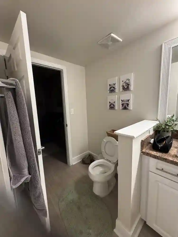 1 bed 1 private bath