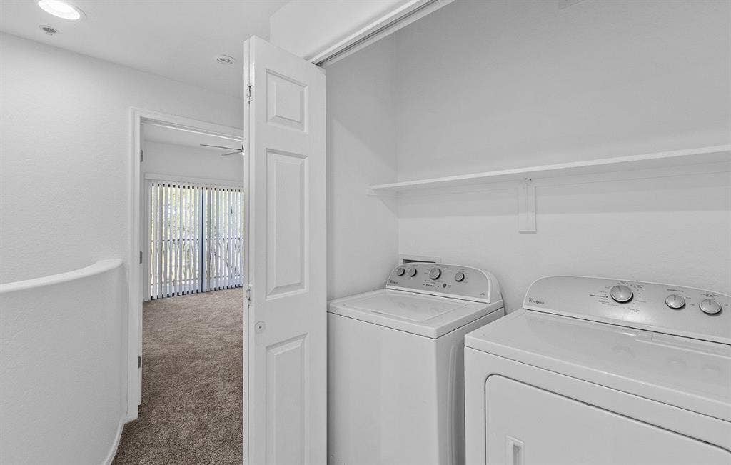 ROOM FOR RENT! Only $900 a month!