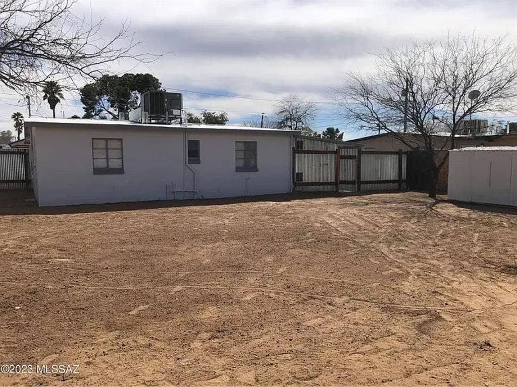 Furnished Tucson Home $1900