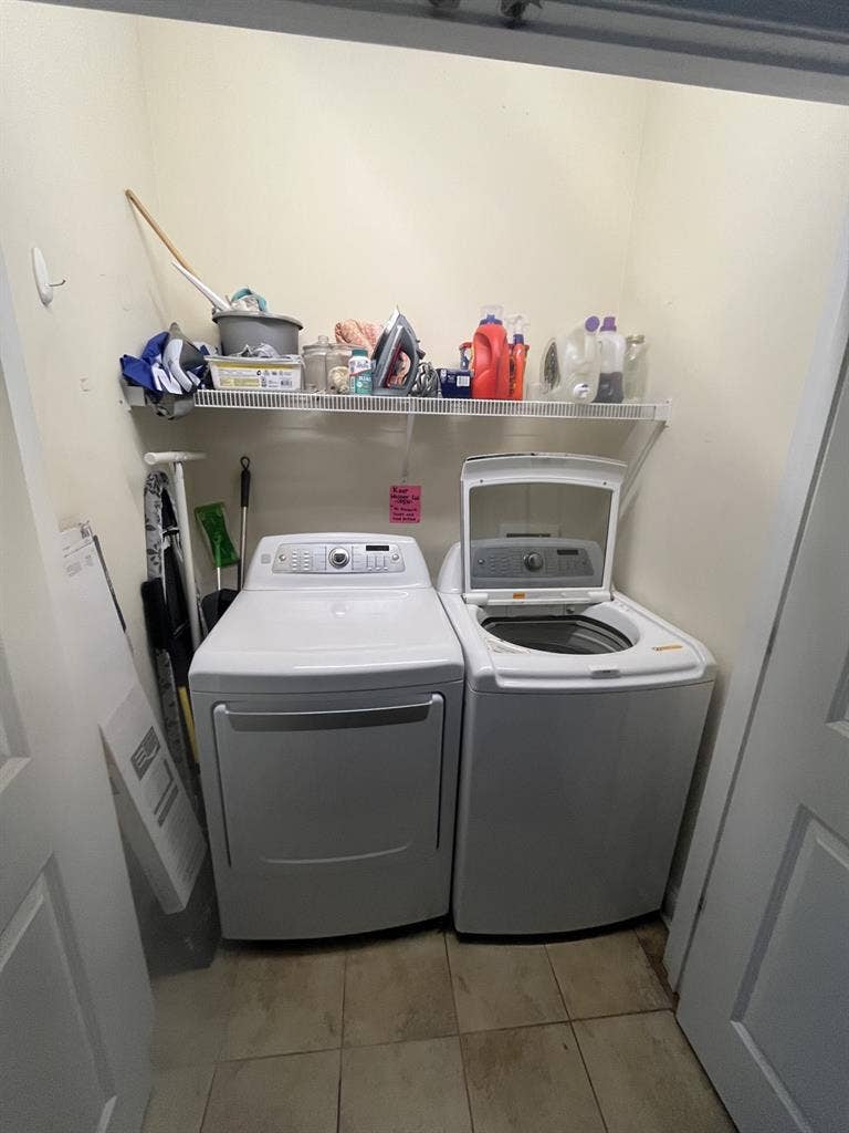 1 ROOMMATE NEEDED (MASTER BEDROOM)