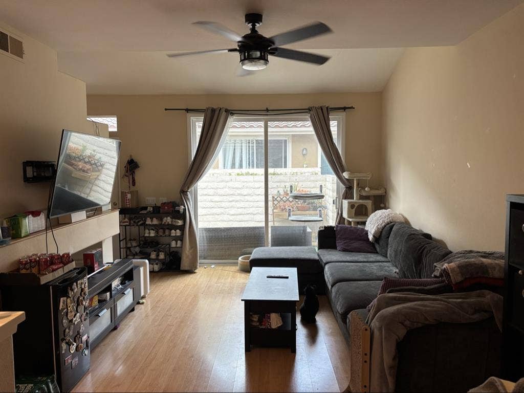 Private bed/bath in Carmel Valley!
