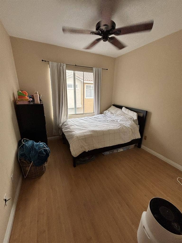 Private bed/bath in Carmel Valley!