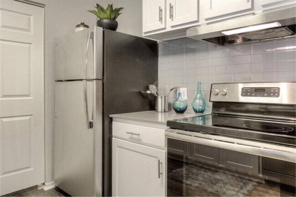 26/27 Lease Available