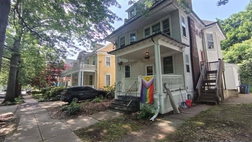 July Sublet 1BR Apt - East Rock