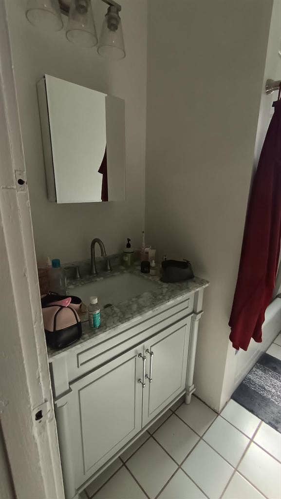 July Sublet 1BR Apt - East Rock