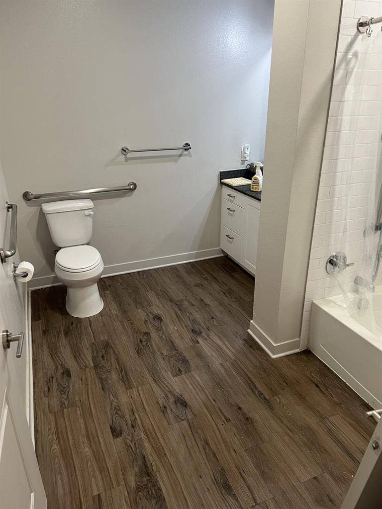 Looking for A Mature Roommate ASAP