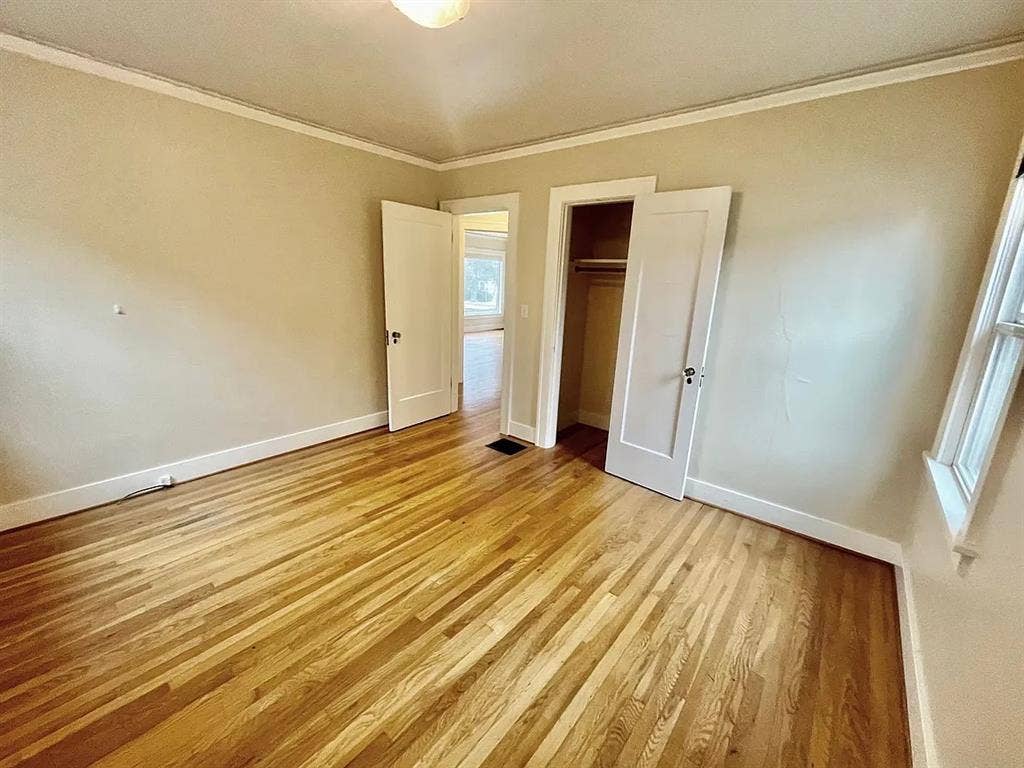 Rooms for rent