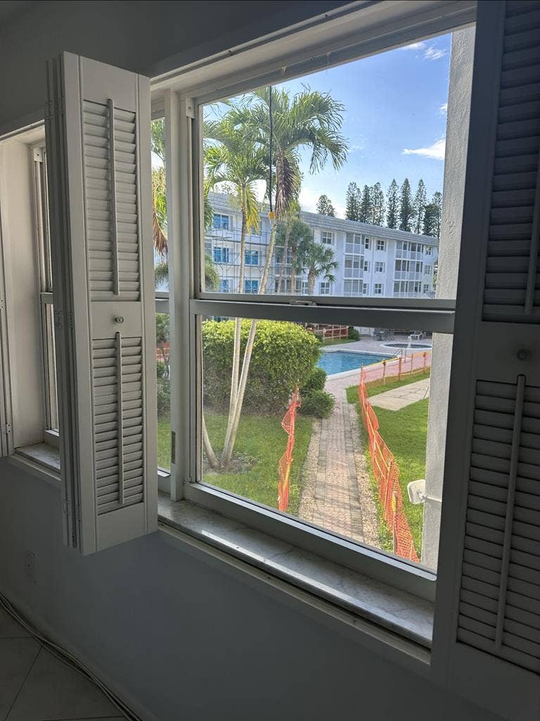Beautiful Beach living in Boca!