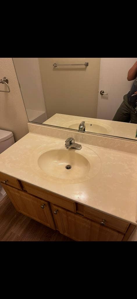 Searching for new roomie!
