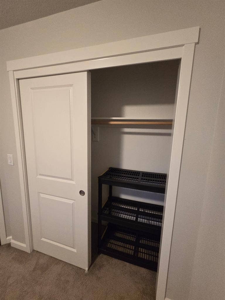 Nice Clean/Quiet Townhouse