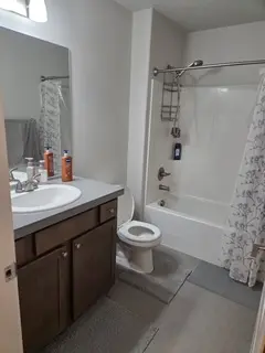 Nice Clean/Quiet Townhouse