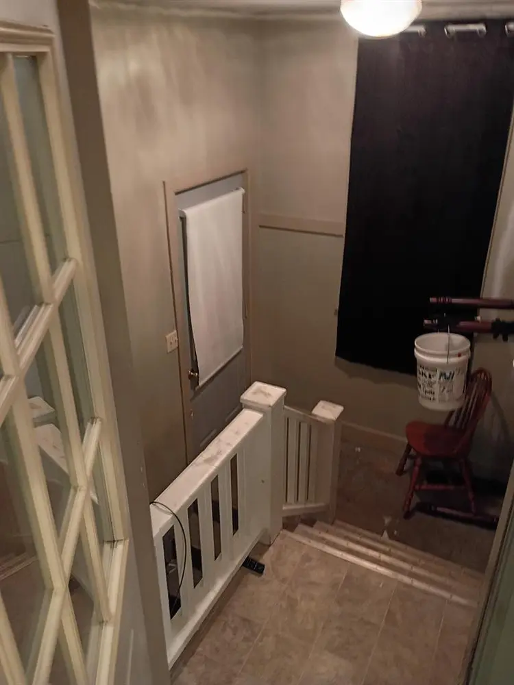 Looking 2 rent out 3rd br ⬇️ duplex