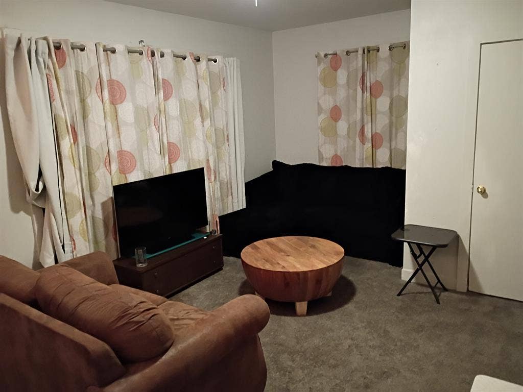 Looking 2 rent out 3rd br ⬇️ duplex