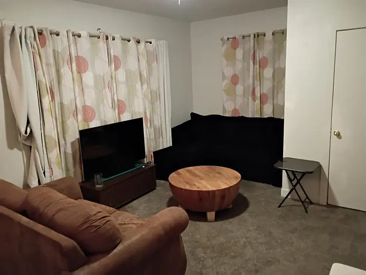 Looking 2 rent out 3rd br ⬇️ duplex