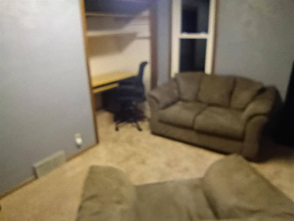 Looking 2 rent out 3rd br ⬇️ duplex