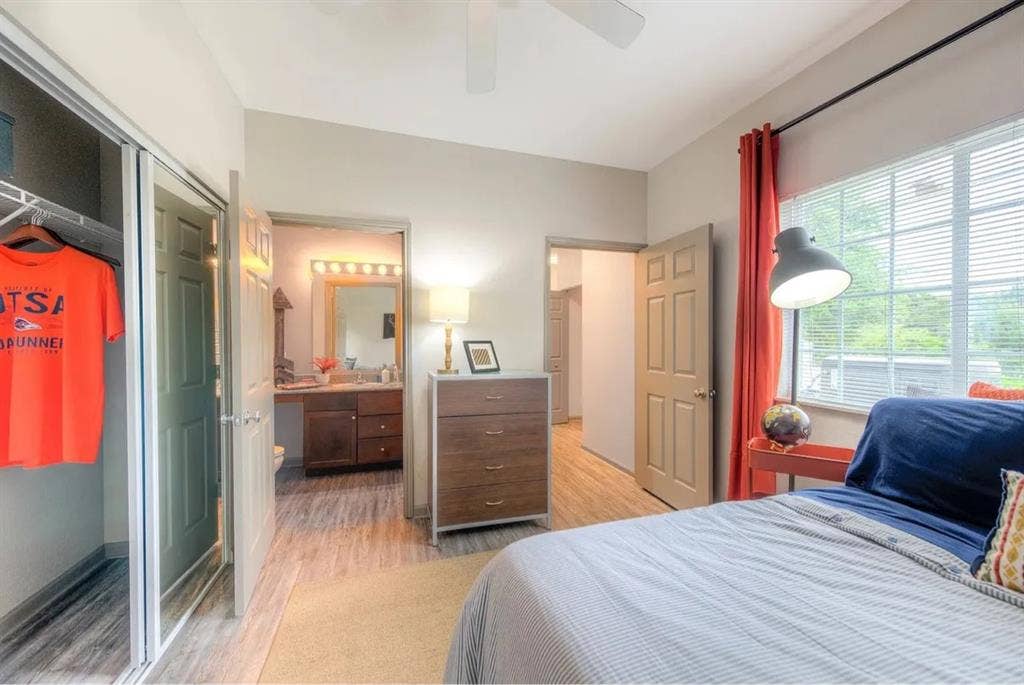 Offering a relet at the Reserve SA