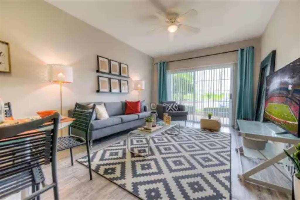 Offering a relet at the Reserve SA