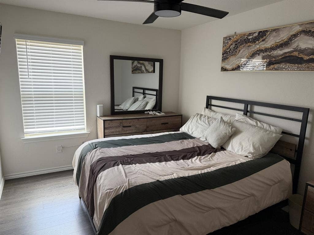 3 rooms open to rent