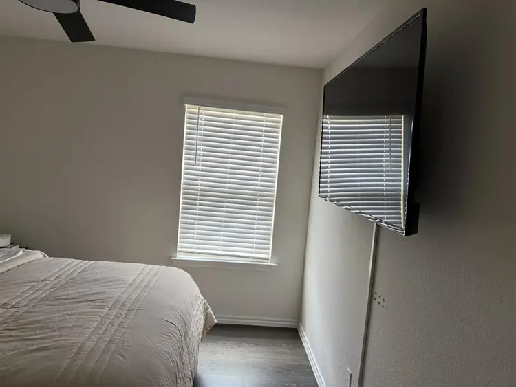 3 rooms open to rent