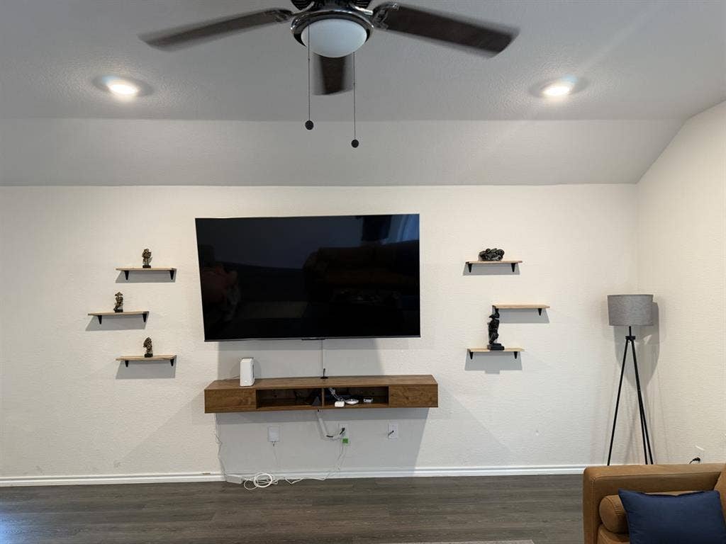 3 rooms open to rent