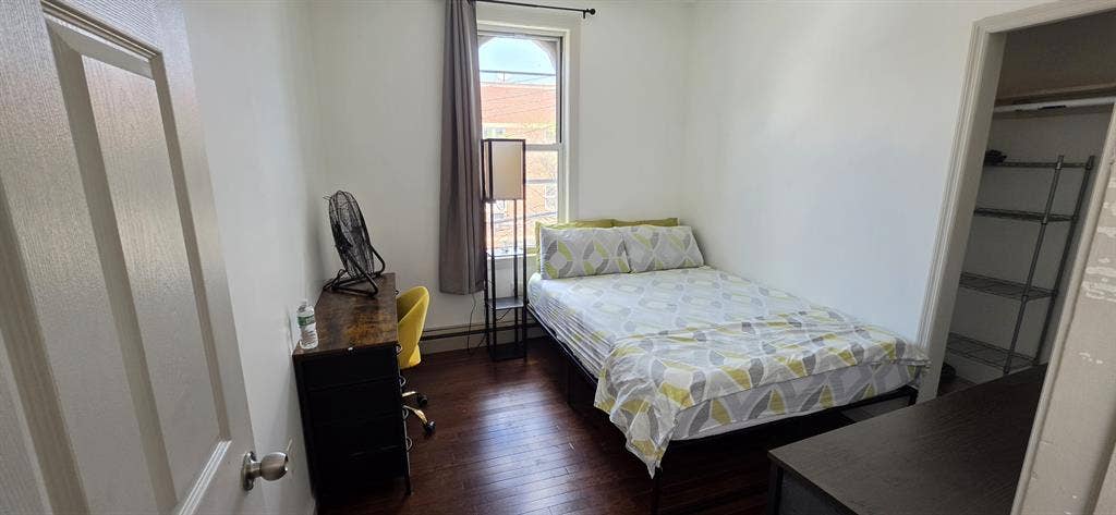 Furnished Room – Utilities Included