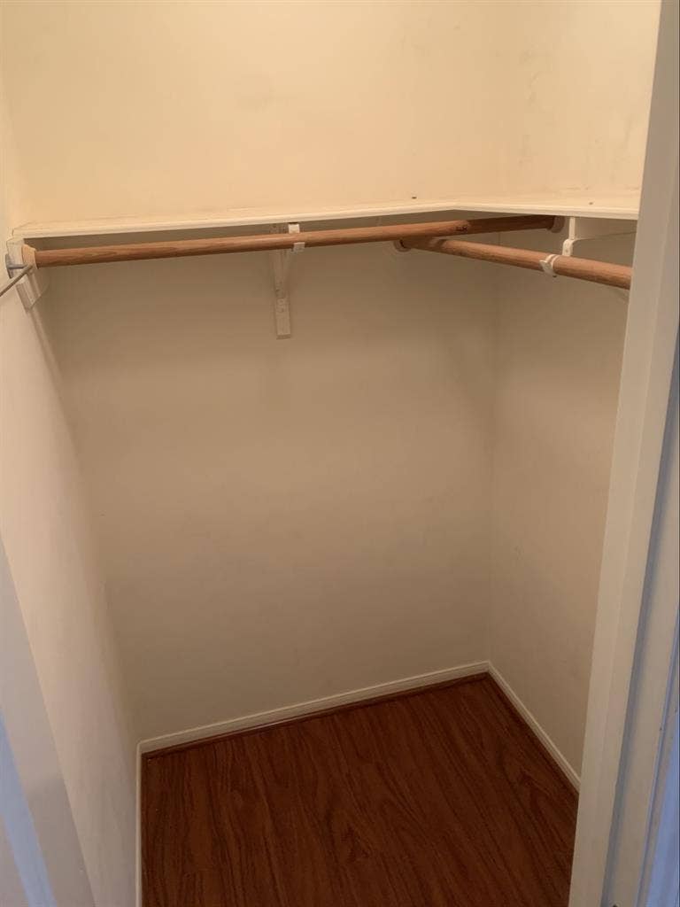 Very large private room furnished