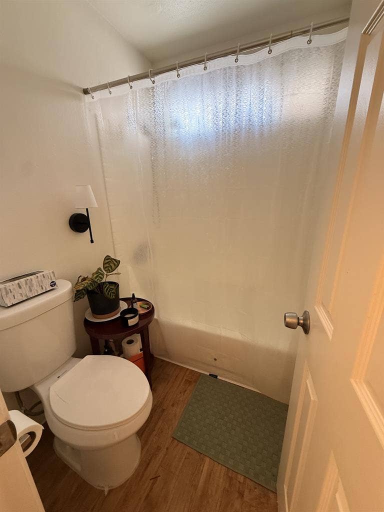 Private Room/ Private Bath