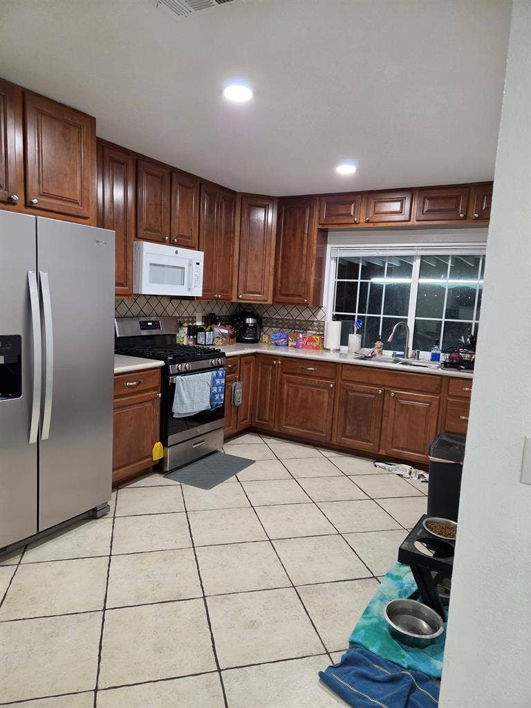 Room for rent in Riverside