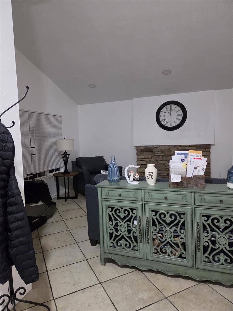 Room for rent in Riverside
