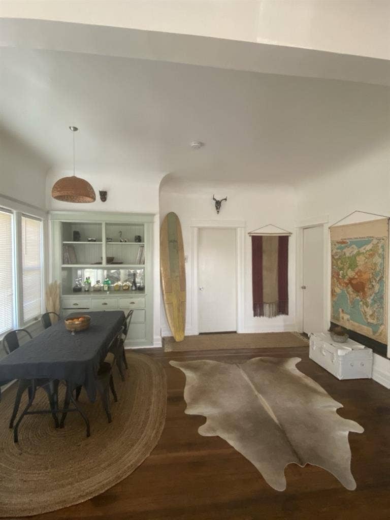1890s Victorian room/bath for rent