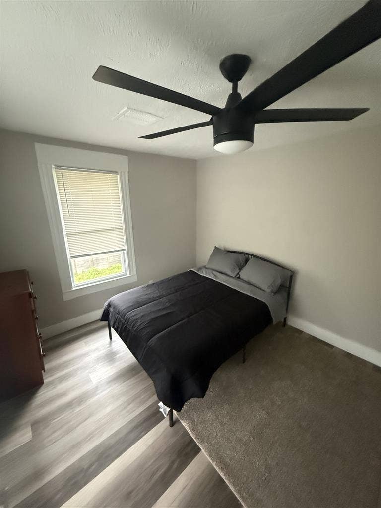 Private Furnished Room Downtown Jax